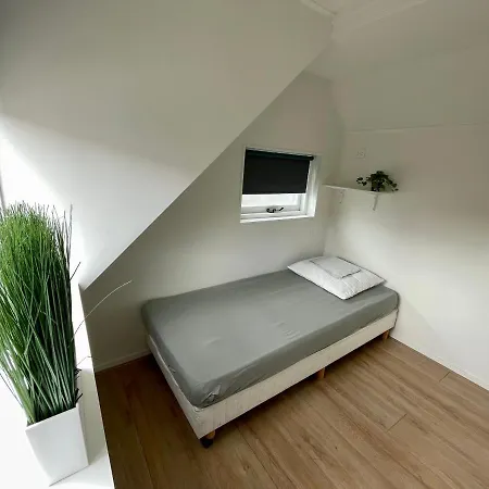 Apartment T-rots, Prachtig Zomerhuis *