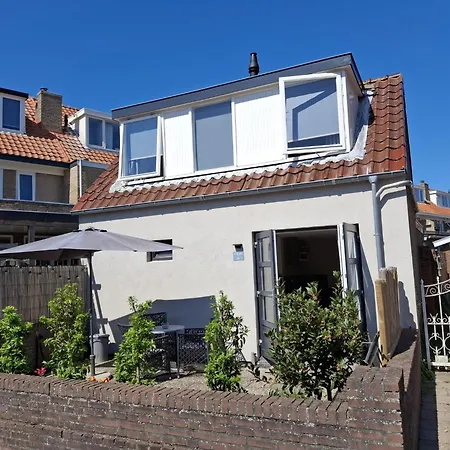 Apartment T-rots, Prachtig Zomerhuis