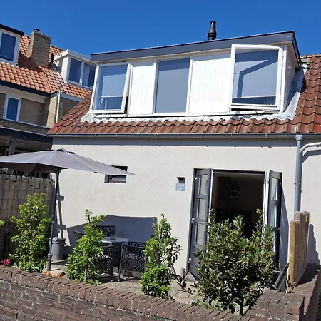 T-rots, Prachtig Zomerhuis