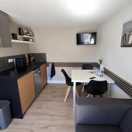 Apartment T-rots, Prachtig Zomerhuis *